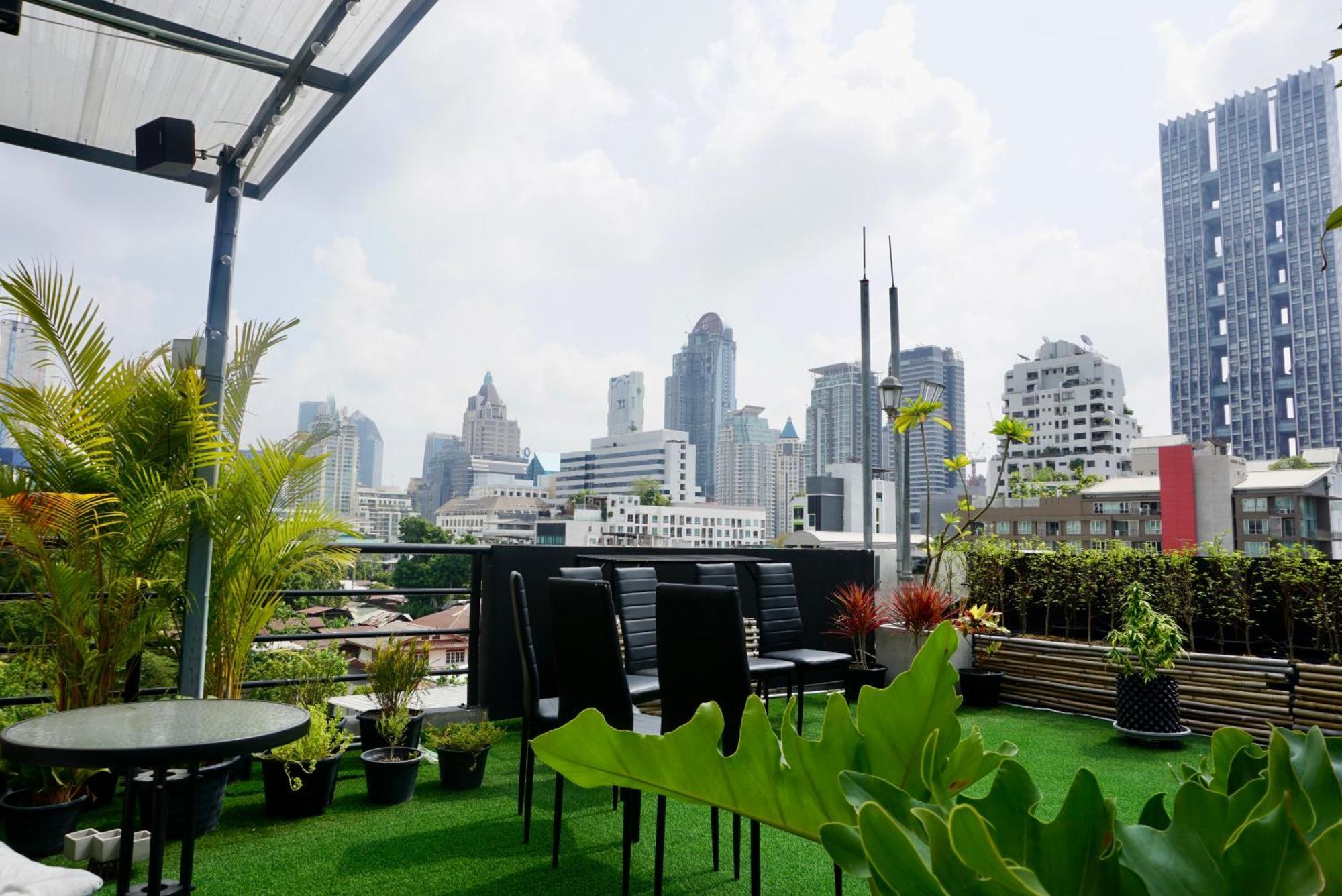 Hip And Funky Apartment Silom Soi 3, With Rooftop View Bangkok Exteriör bild